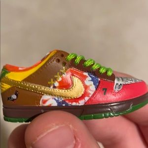 Mini what the dunks